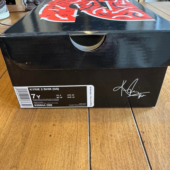 Kyrie irving 2 bhm basketball - Picture 2 of 3